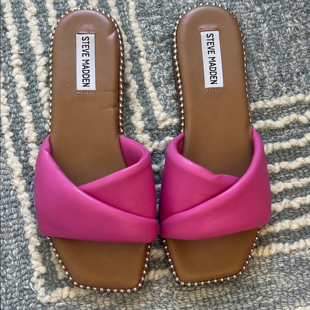Steve Madden Fuchsia Slide Sandals